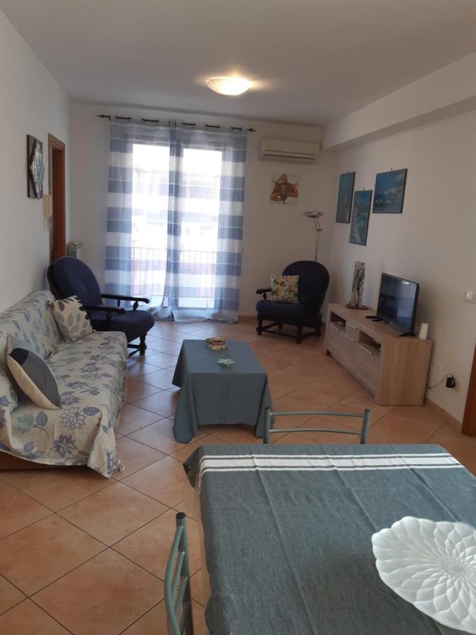 A Casa Di Loretta Leilighet Terrasini Eksteriør bilde