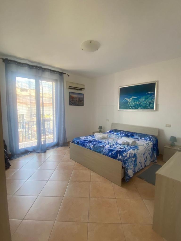 A Casa Di Loretta Leilighet Terrasini Eksteriør bilde